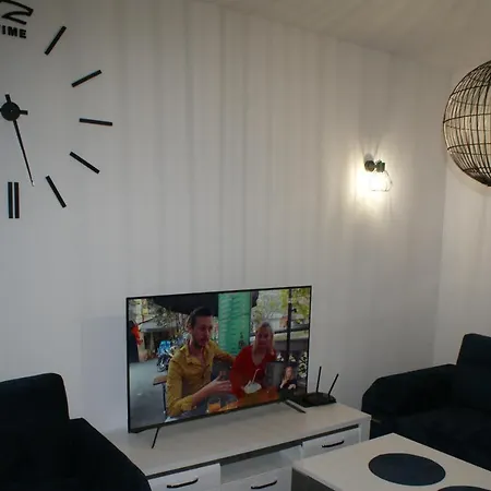 Apartament Termalny Na Dlugiej 6 Uniejow Exterior photo